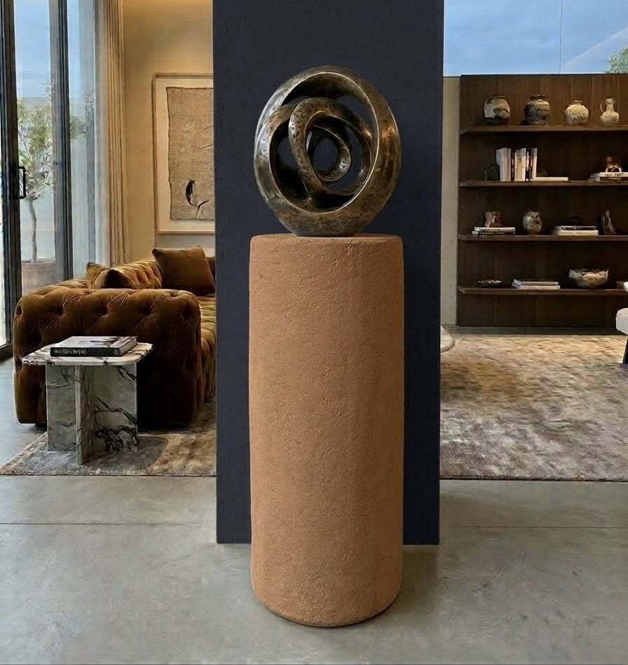 Pedestal The HemPora